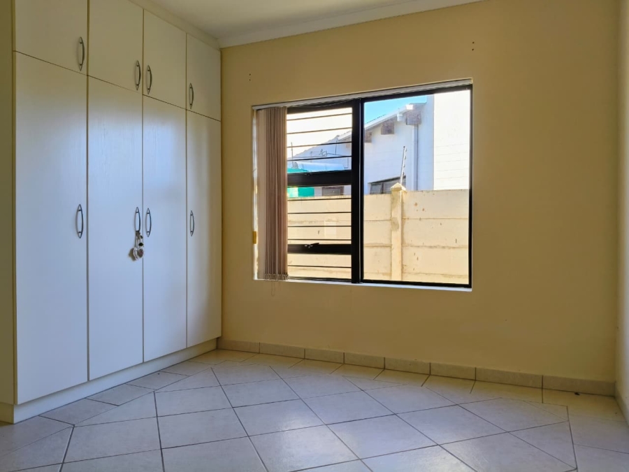 3 Bedroom Property for Sale in Wavecrest Eastern Cape